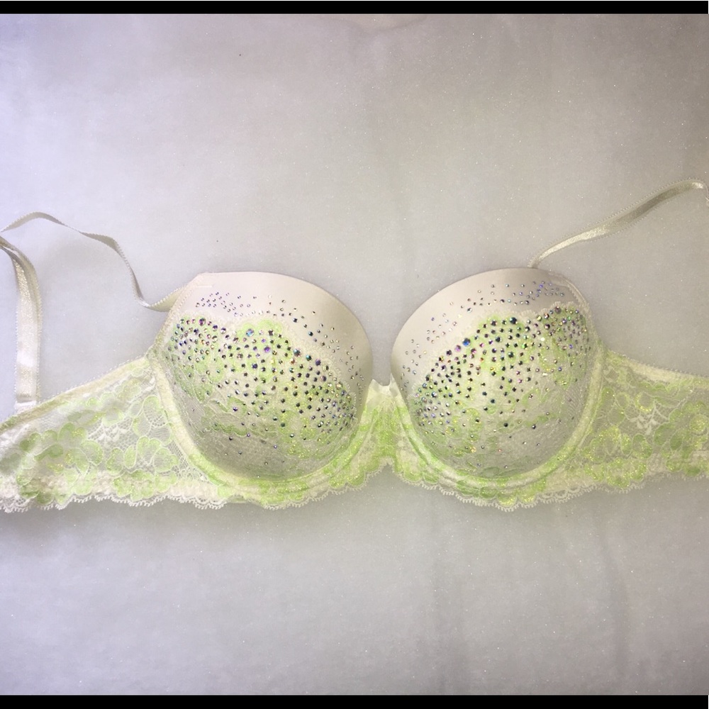 Victoria’s Secret Dream Angels Lined Demi Bra